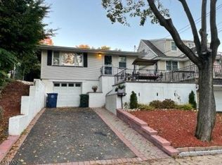 408 Valley Rd, Clark, NJ 07066