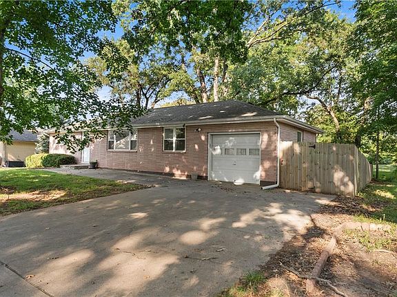 2nd image of 102 Highland Dr