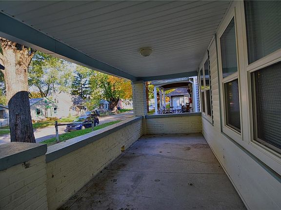 3rd image of 4711 N Primrose Ave