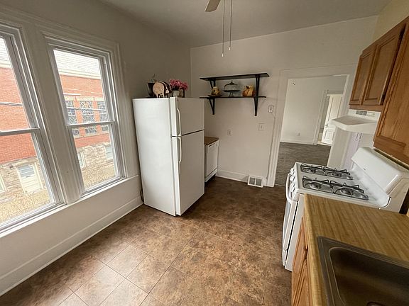 3rd image of 311 Washington Ave #2