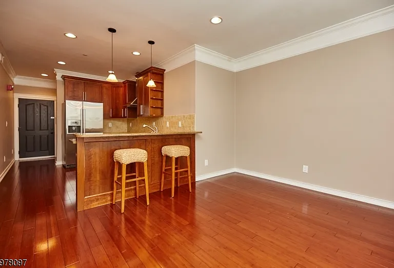 10 Elmer St #H — Photo 7