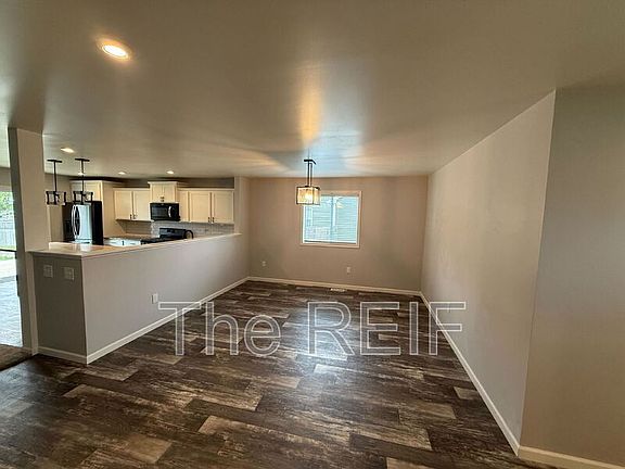 3rd image of 4477 Soya Ave