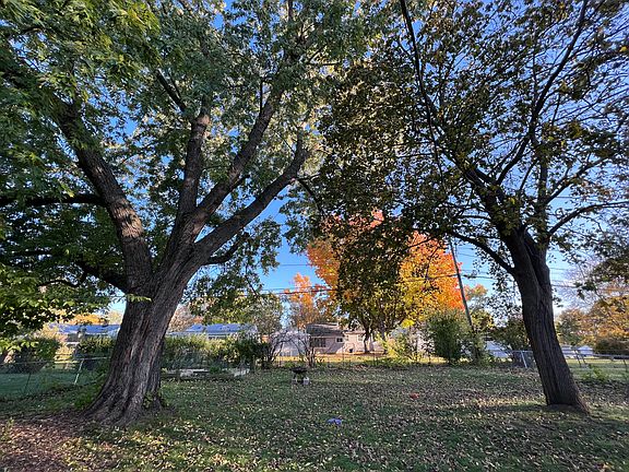 3rd image of 3505 Prairie Ave