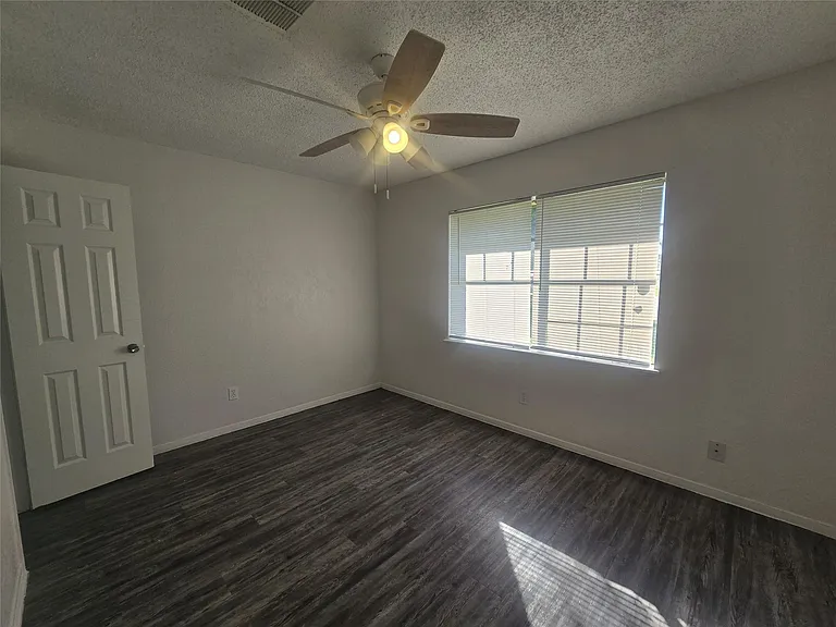 7518 Hummingbird Ln — Photo 6