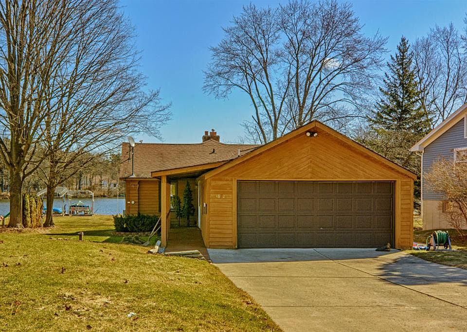 1st image of 4872 Sequoia Dr SE