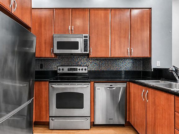 3rd image of 801 S Olive Ave Unit 220