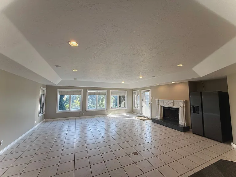 825 N Capitol Blvd — Photo 15