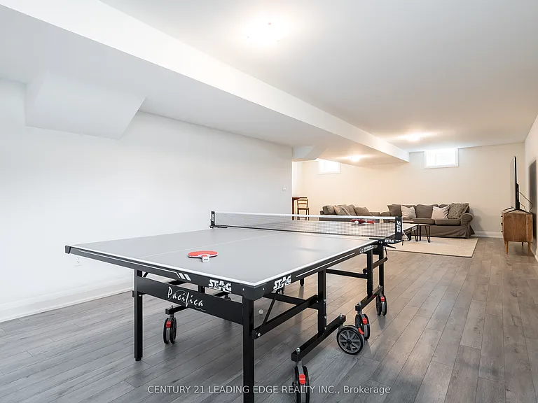 102 Reed Way — Photo 35