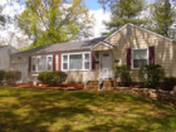 1119 Bliss Dr, Saint Louis, MO 63137
