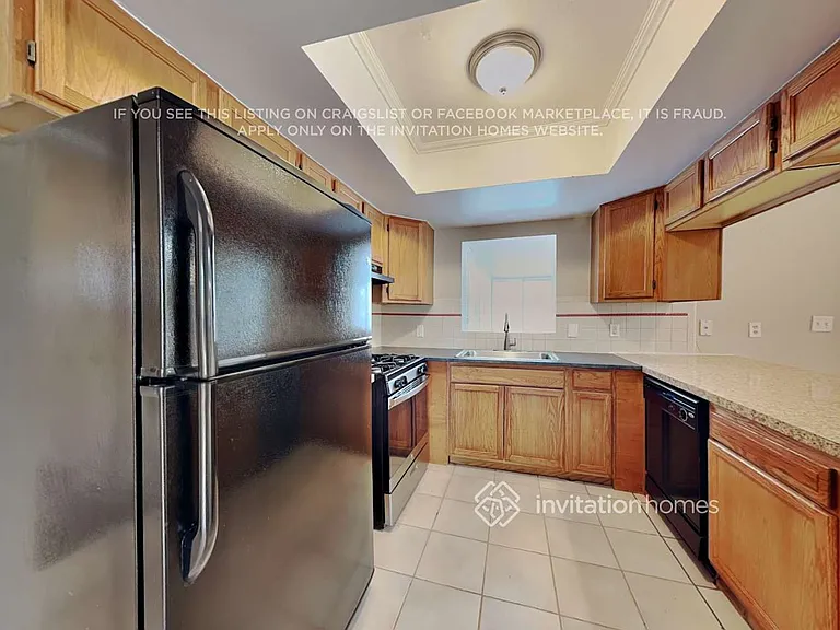 2194 Oak Grove Dr — Photo 6
