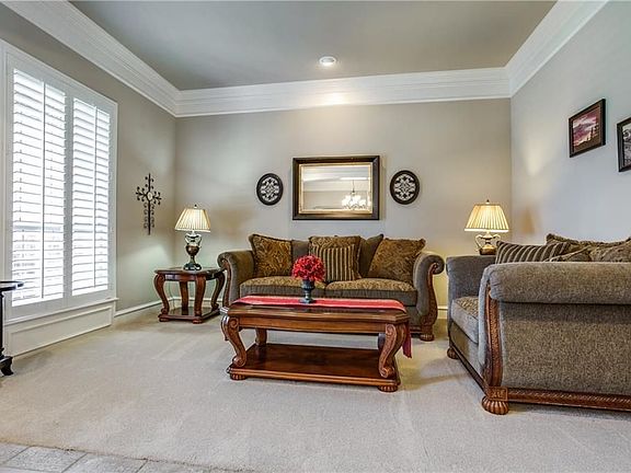 5th image of 1661 Ashcroft Dr