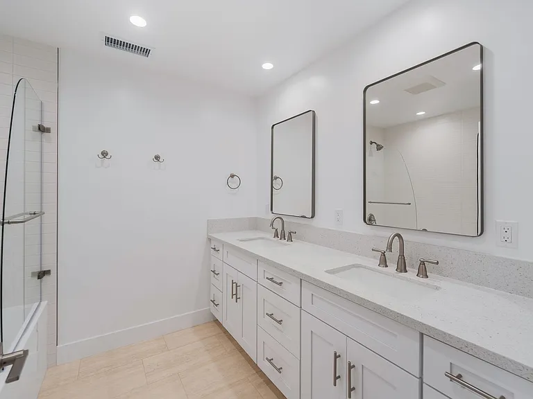 1415 W 222nd St — Photo 19