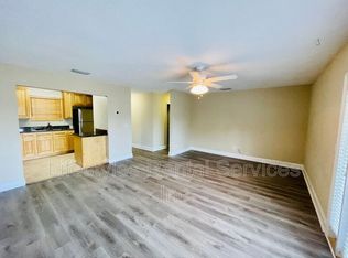 117 Poinsettia St, Atlantic Beach, FL 32233