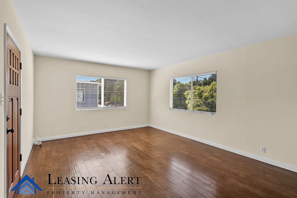 2 bed, 1000 sqft, $2,750 — Photo 4