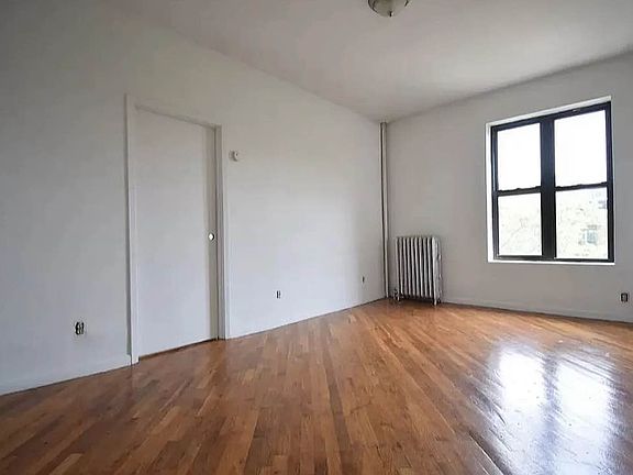 5th image of 476 Clinton Ave APT 2G