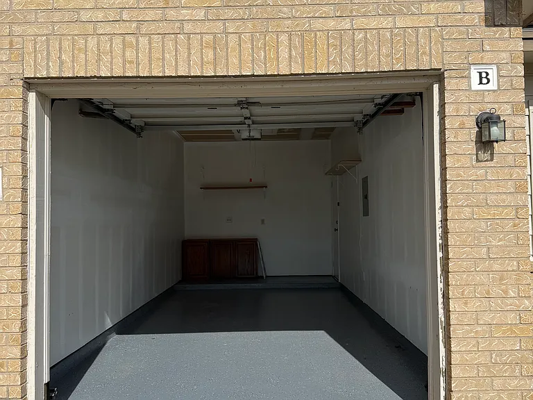 2827 Southampton Way #B — Photo 13