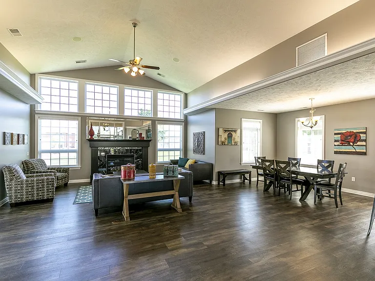 Lexington Ridge Apartments — Photo 11