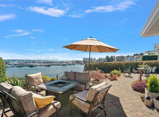 10007 3rd St, Sidney, BC