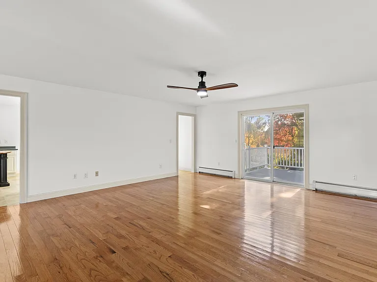 22 Maple Rd — Photo 16