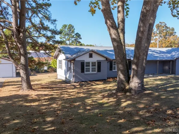 103 Lake Rd, Camdenton, MO 65020