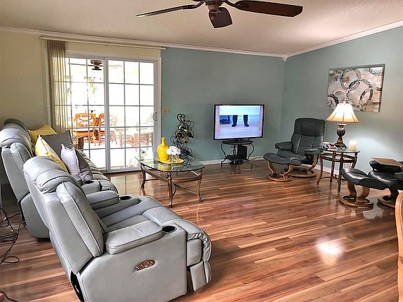 3rd image of 5465 San Luis Dr #5465