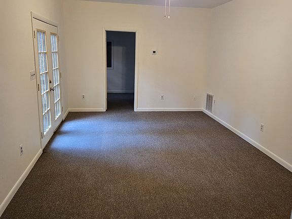 2nd image of 381 Quail Ct