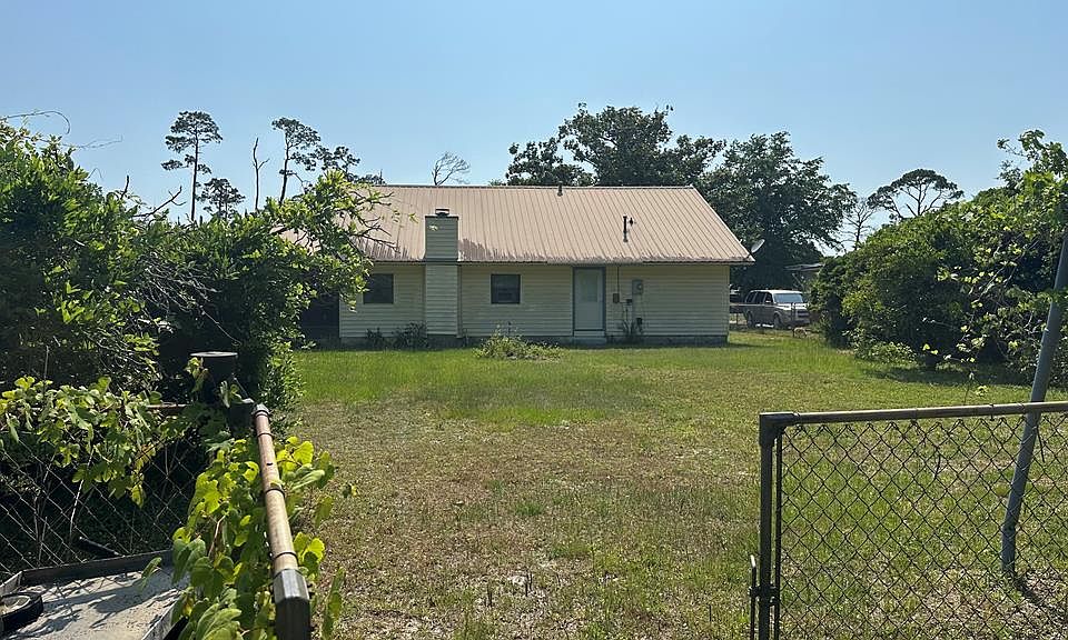 2nd image of 121 Westcott Cir