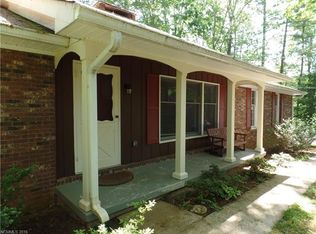 9 Squirrel Hill Dr, Weaverville, NC 28787