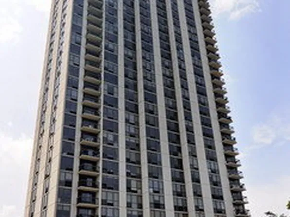 2500 N Lakeview Ave APT 1503, Chicago, IL 60614