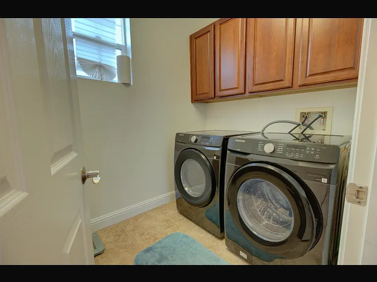 523 Danbury Pl — Photo 27