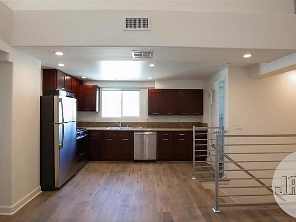3rd image of 2585 S Sepulveda Blvd #5