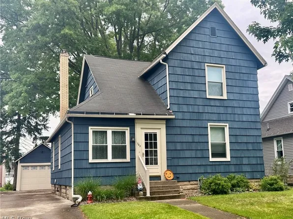 759 Ray Ave NW, New Philadelphia, OH 44663