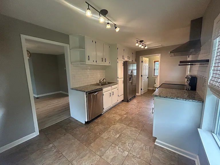 Kitchen & laundry hook up