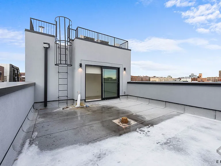 476 Maple St #4C — Photo 13