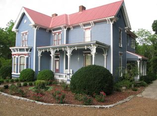 3036 Old Military Rd, Santa Fe, TN 38482