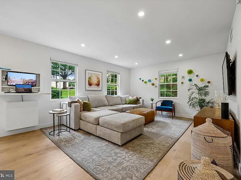 8205 Grubb Rd #103 — Photo 4