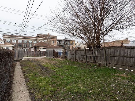 2nd image of 1020 N Leamington Ave