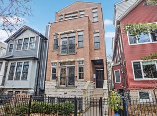1131 W Wolfram St #2, Chicago, IL 60657