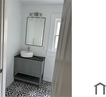 1153 Oak St SW — Photo 13