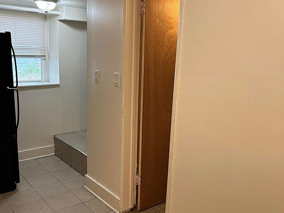 5th image of 433 E Broadway #2G