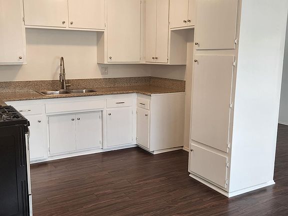 5th image of 11518 Obert Ave APT 6