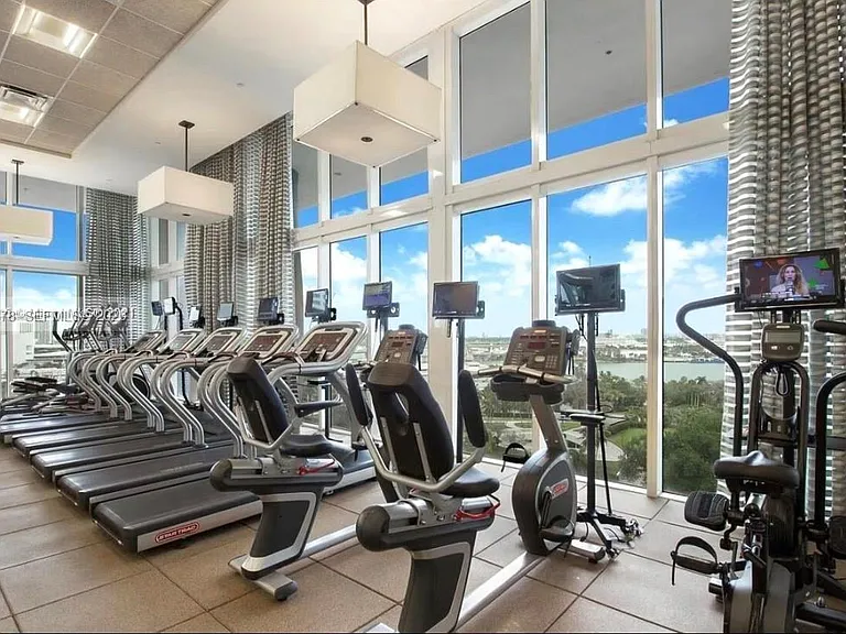 50 Biscayne Blvd #3303 — Photo 4
