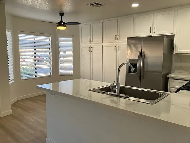 2 bed, 925 sqft, $2,265 — Photo 4