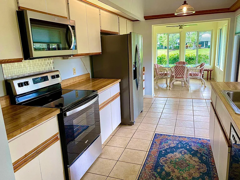 115 Southampton Pl — Photo 5