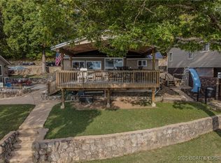 15 Knotty Pine Dr, Camdenton, MO 65020