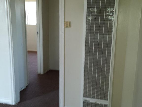 5th image of 1125 W 106th St APT 4