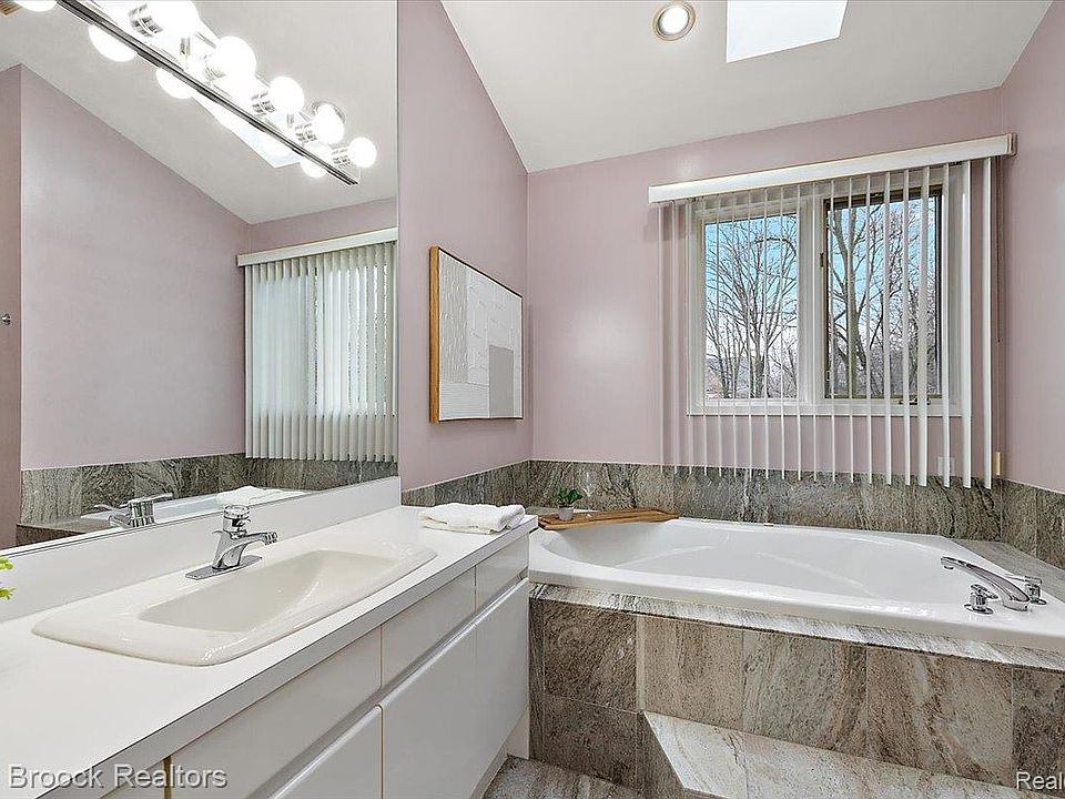 2295 Shore Hill Dr, photo 26