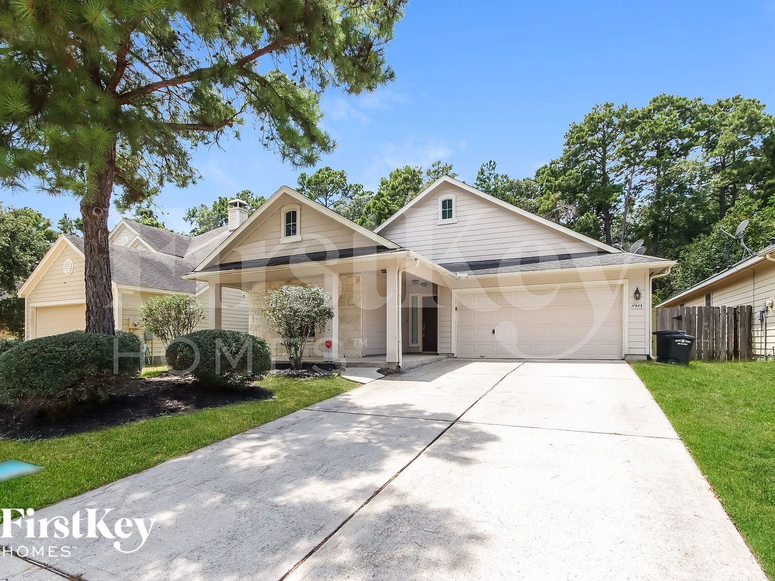 4 bed, 2.0 bath, 2171 sqft, $2,060 — Photo 1