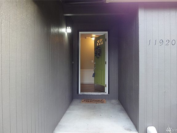 2nd image of 11920 152nd Street Ct E