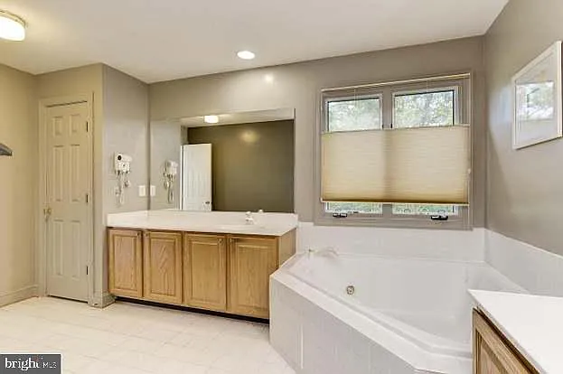 305 Flannery Ln — Photo 9